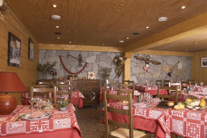 Hotel Le Dome Alpe d'Huez Bagian luar foto